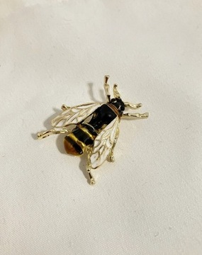 Złota broszka pszczoła owad elegancka ozdobna