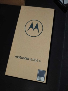 30 neo Motorola 256 GB ładowanie bezprzewodowe