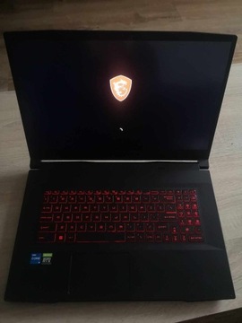 laptop MSI Katana GF76 11 UD