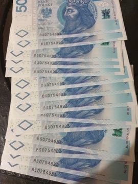 Banknoty o podobnych numerach