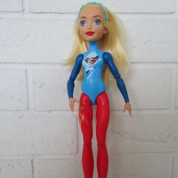Lalka DC Super Hero Girls_Supergirl gimnastyczka
