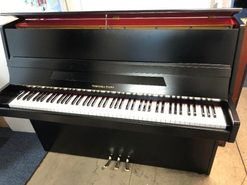 Czarne Pianino Nordiska mod 113 z pracowni, transp