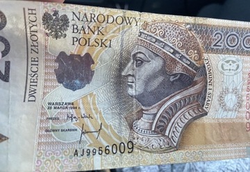 banknot 200 zł z 1994 r rosnąca czcionka!