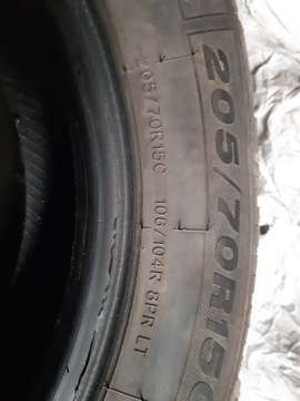 Opona 205/70 R15C 106/104