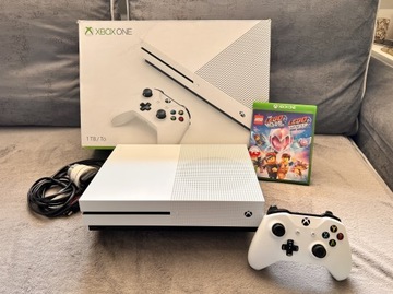 Konsola Xbox One S 1Tb 1000gb model 1681 pudełko pad gry okablowanie zestaw