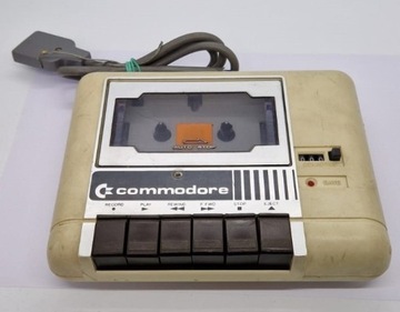 Magnetofon Commodore C-64 nr.5
