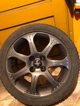 Opony R17 225x45 Nokian z felgami