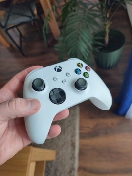 Pad Xbox series X/S biały 