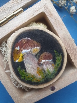 Obraz ręczne malowany na drewnie w pudełku grzyby