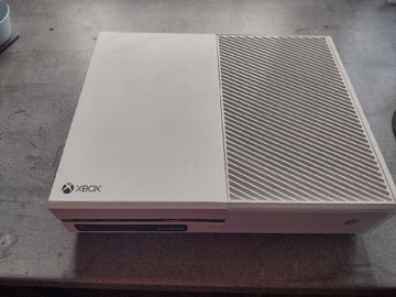 Xbox one s + 8 gier 