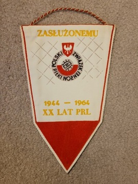 Proporczyk PZPN "Zasłużonemu" 1964 r.