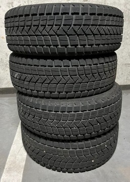 Opony zimowe Firemax FM806 215/55R18 95 T 