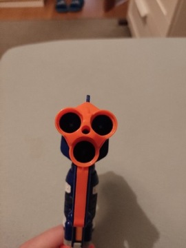 Pistolet nerf z 3 miejscami na pocisk