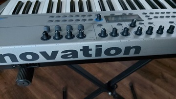 Syntezator NOVATION KS4