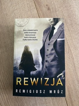 Rewizja - Remigiusz Mróz