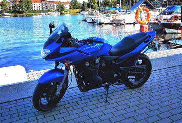 Kawasaki ZR 7S (750)