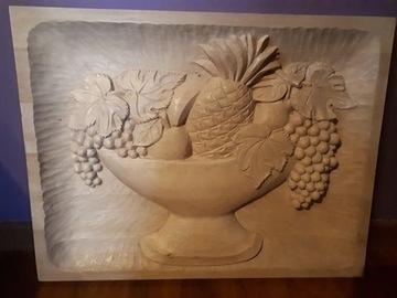 Piękny ręcznie rzeźbiony obraz "Owoce w Patenie".