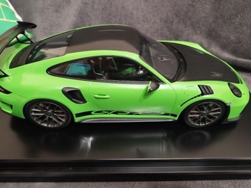 Porsche 911 GT3 RS limited edition nr 222/300 1:12