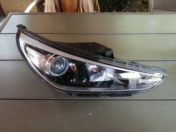 Lampa prawa Hyundai i30 III 