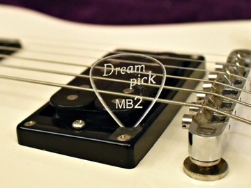 Kostki gitarowe akryl typ MB2 transparentny
