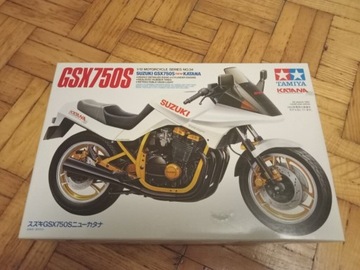 Model Suzuki Gsx 750 s new katana -TAMIYA- 1:12