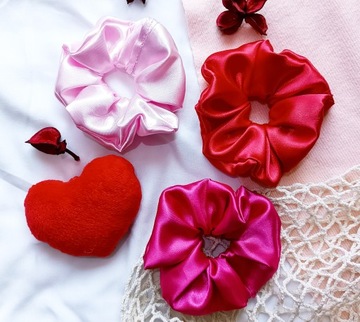 Zestaw scrunchies “Love” M