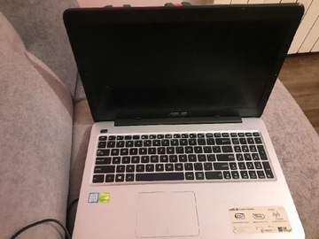 Laptop ASUS a556u