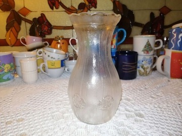 szklany wazon ze szkła mrożonego  
