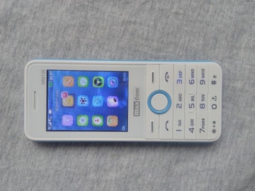 MAXCOM MM136 telefon klawiszowy dual sim