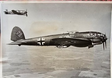 Średni samolot bombowy Heinkel He 111, oraz  Heinkel113