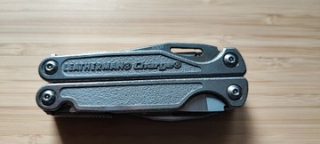 Leatherman Charge TTI Tytan + Kabura 