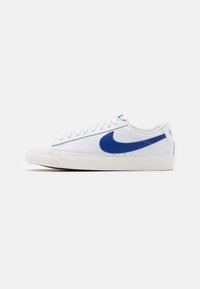 Nike Blazer low 45