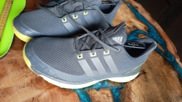 Buty sportowe firmy ADIDAS model BOOST 