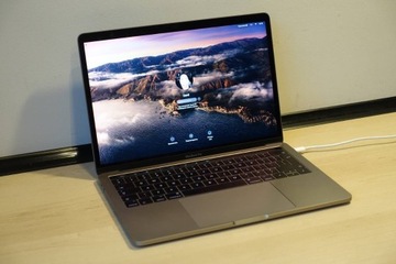 MacBook Pro 13’ 2017 (touch bar) 8/512GB