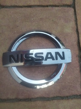Nissan znaczek na tylną klapę 