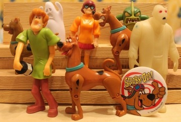 Zestaw fana Scooby-Doo : gra, DVD, figurki, puzzle