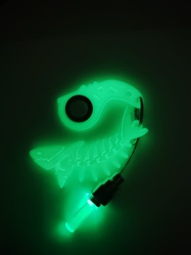 Keyrambit, keyglower spinner świecący w ciemności