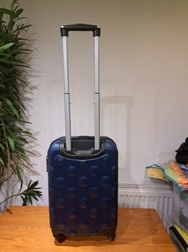 walizka lekka podróżna do samolotu kabinowa