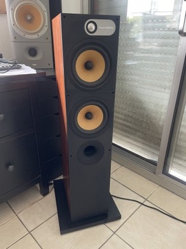 Kolumny Bowers & Wilkins 684