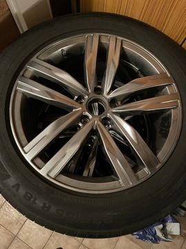 VW Tiguan Felgi z oponami 235/55R18v