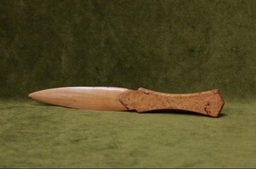 Drewniany nożyk do otwierania listów