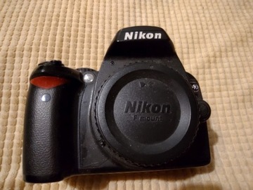Lustrzanka Nikon D40 korpus, uszkodzony