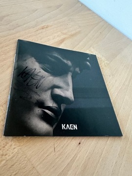 Kaen - Debiut z autografem
