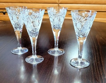 Zestaw 4 kieliszków kryształowych do likieru/szampana