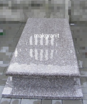 Nagrobek granitowy