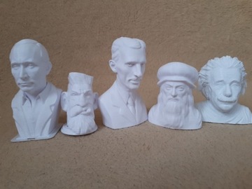 Pięć figurek postaci, wydruk 3D