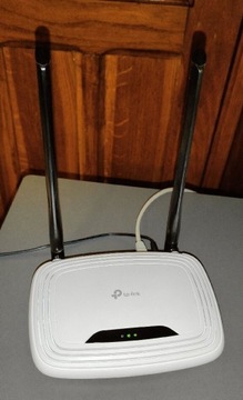 Router TP-Link WR841N  300 MB/s 