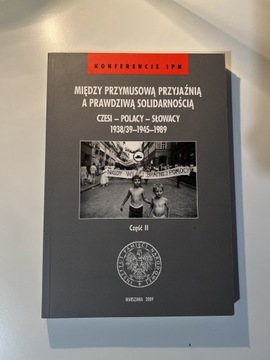 Między przymusową przyjaźnią a prawdziwą…