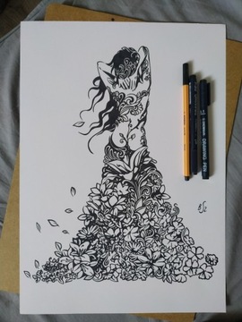 Rys: kobieta w sukni z kwiatów, cienk - A3 250g/m2
