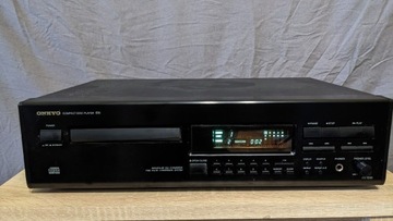 Odtwarzacz CD Onkyo DX-7210